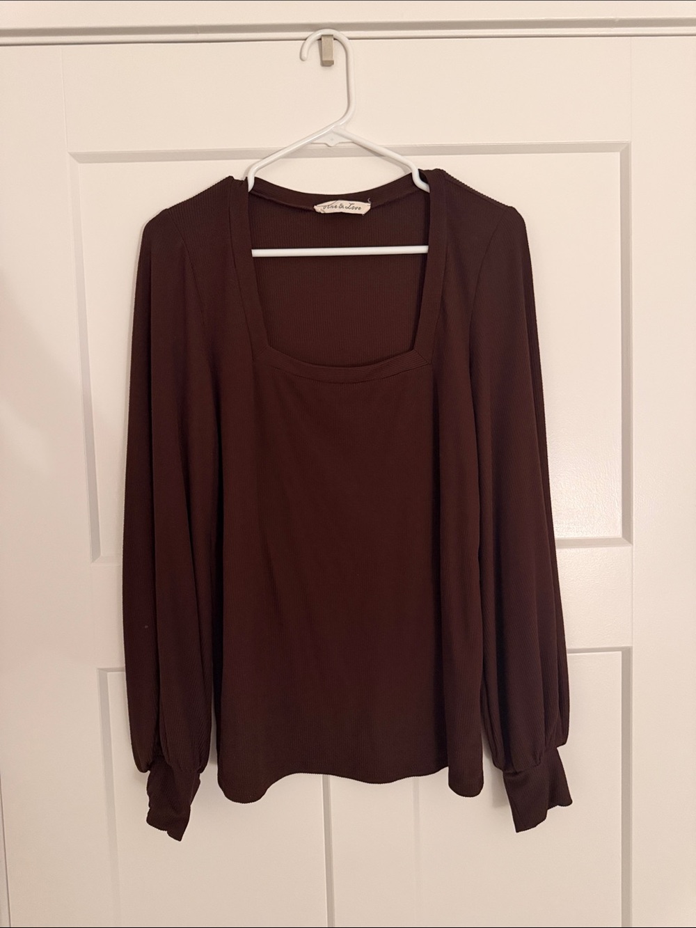 Vine & Love Women's Dark Brown Square Neck Long-Sleeve Top
